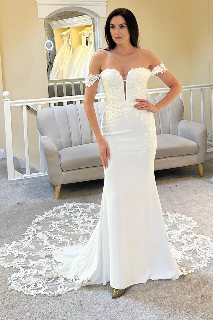 Robe de mariée longue sirène en dentelle à épaules dénudées